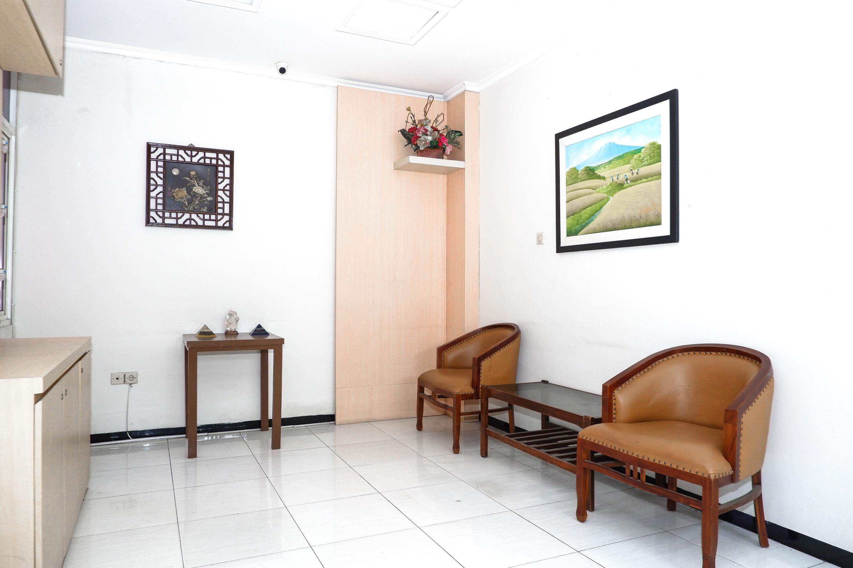 Sky Guesthouse Semarang Ngoại thất bức ảnh