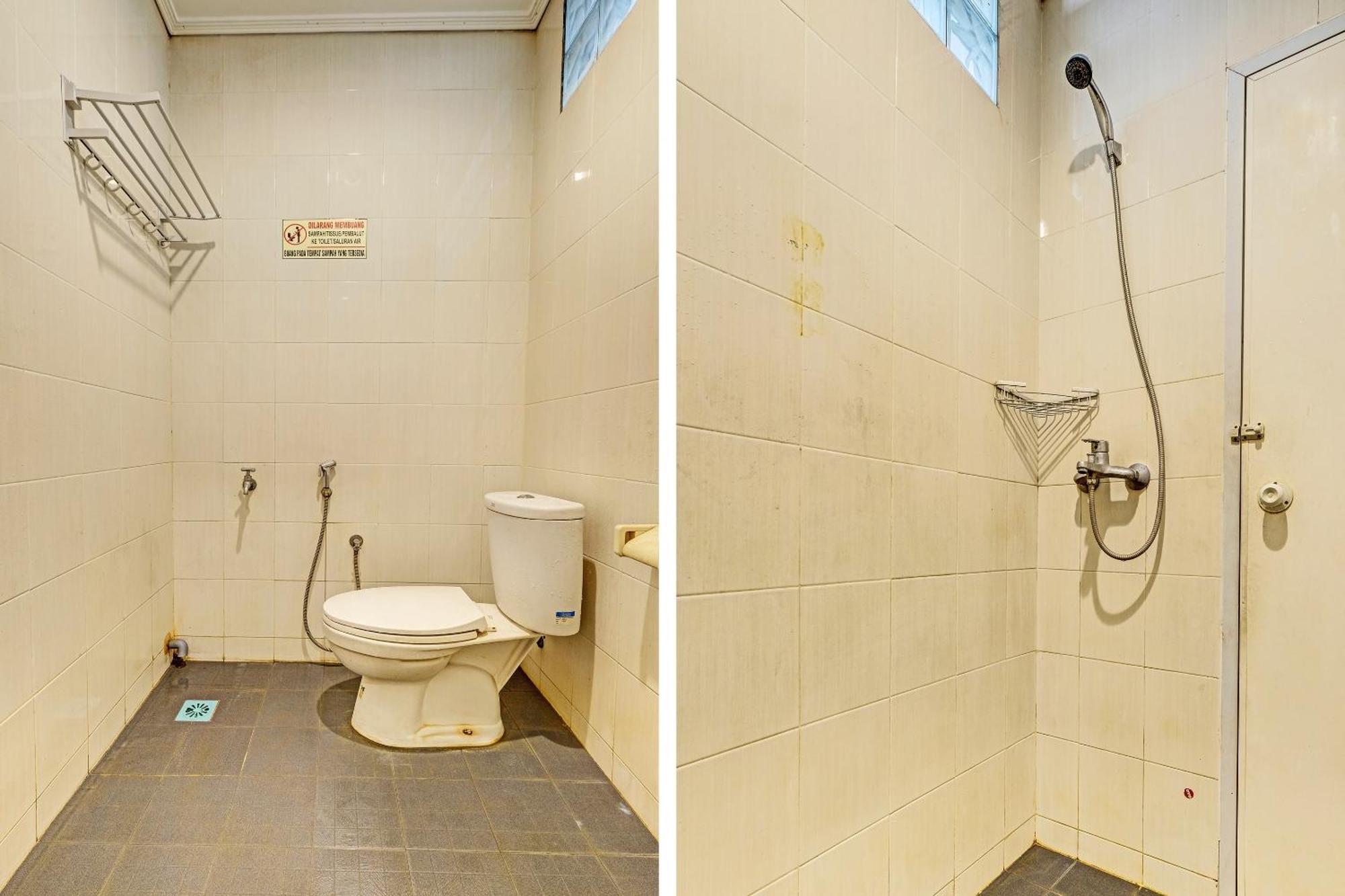 Sky Guesthouse Semarang Ngoại thất bức ảnh