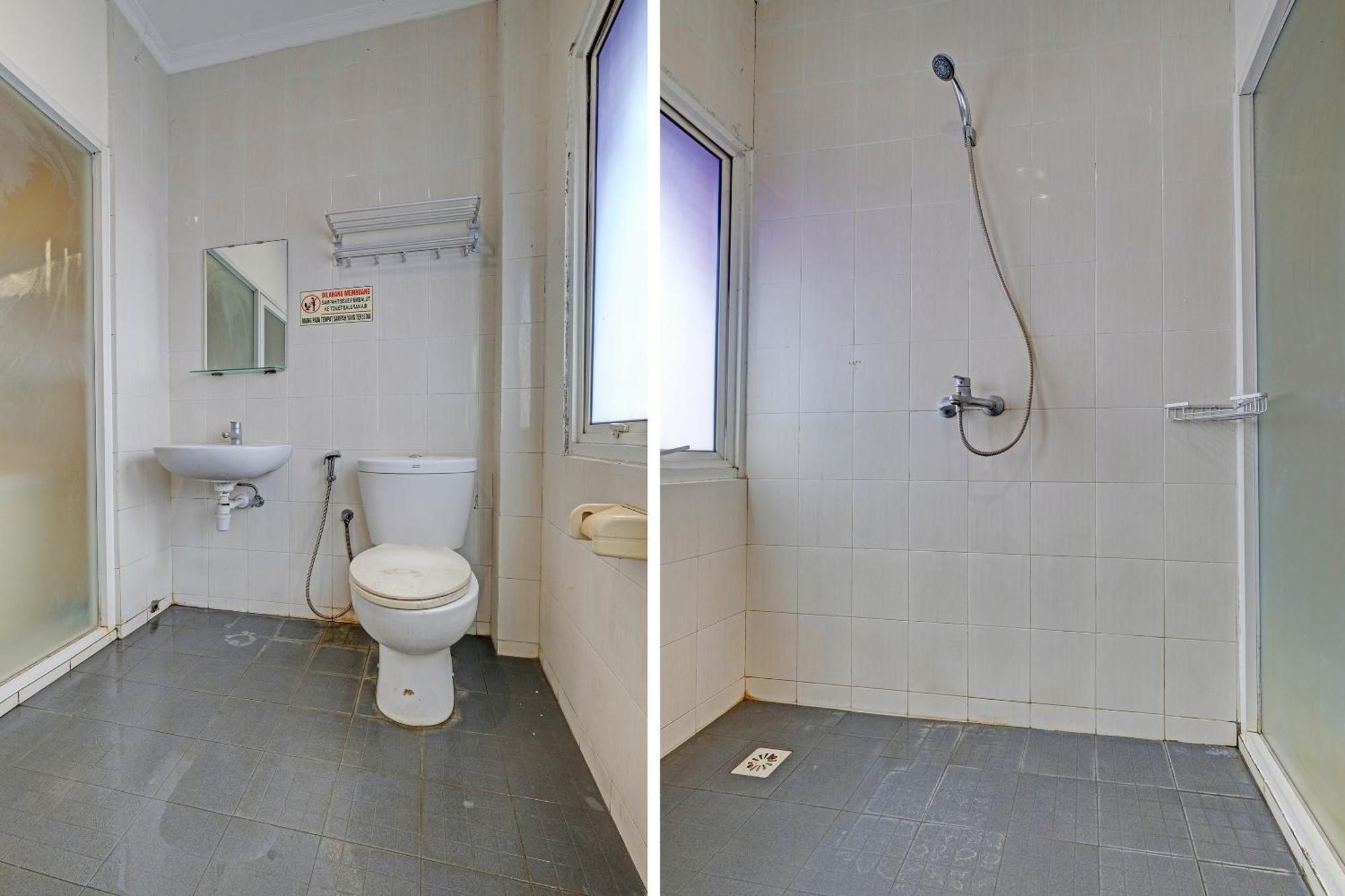 Sky Guesthouse Semarang Ngoại thất bức ảnh