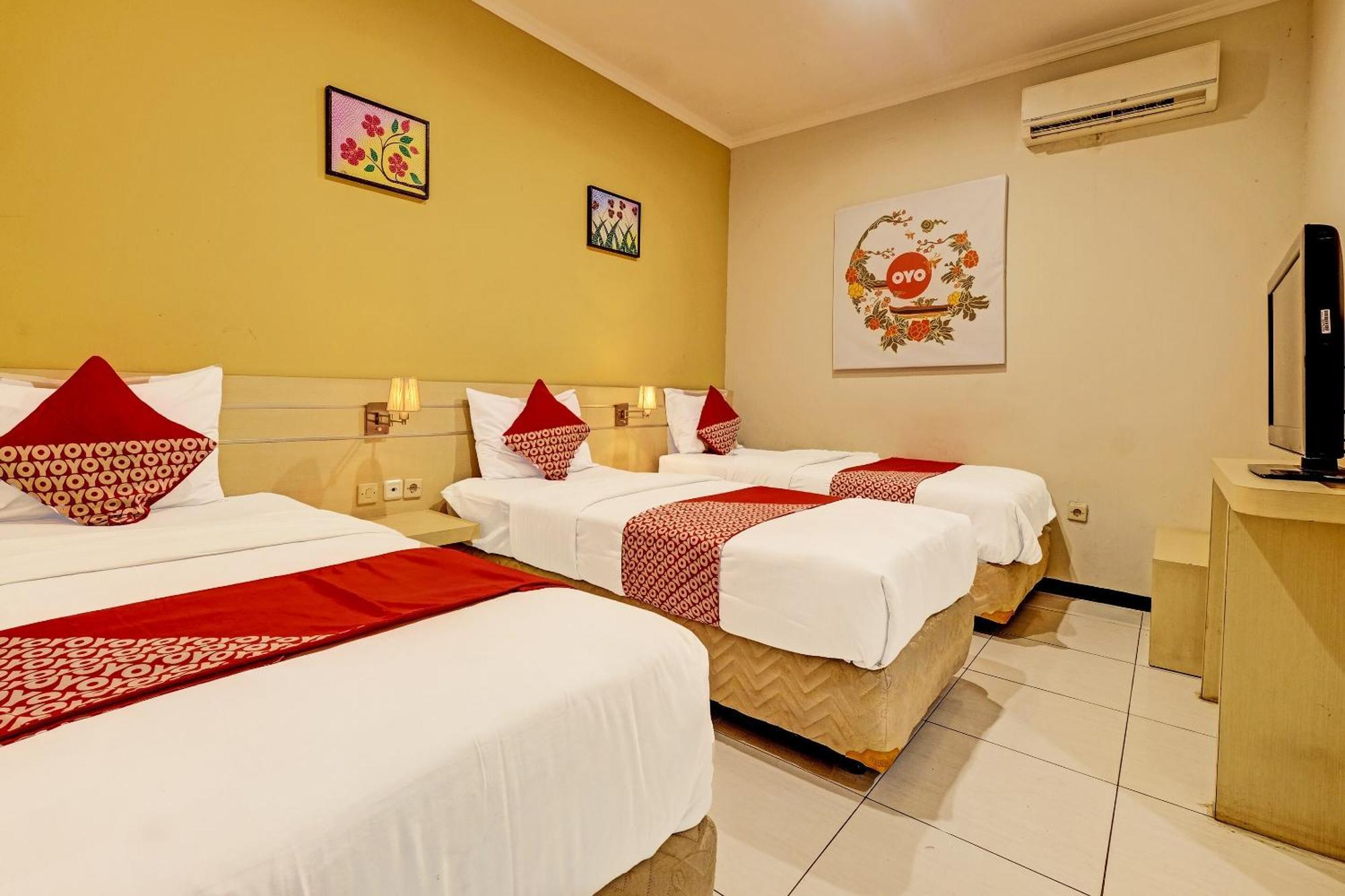 Sky Guesthouse Semarang Ngoại thất bức ảnh