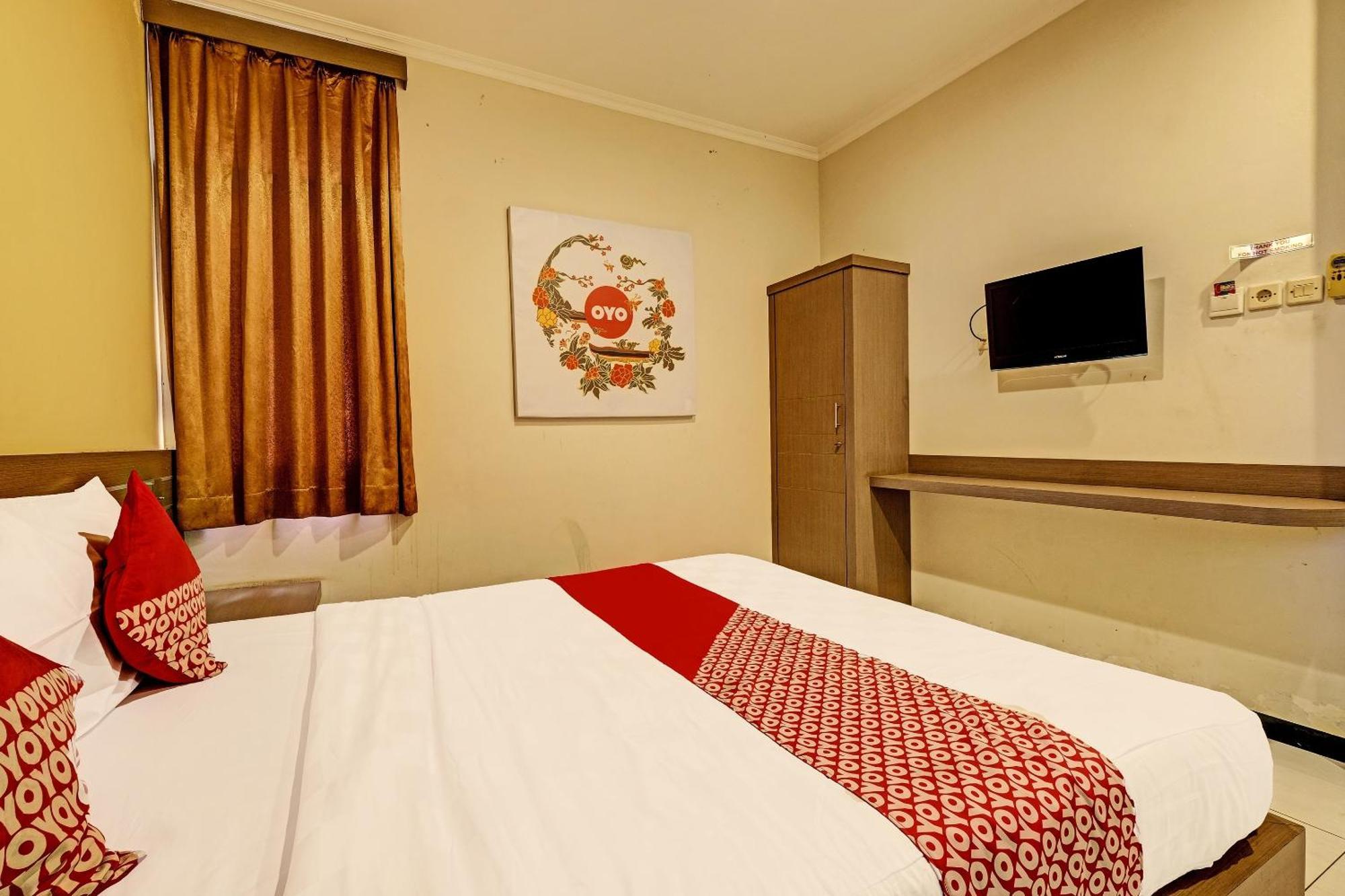 Sky Guesthouse Semarang Ngoại thất bức ảnh