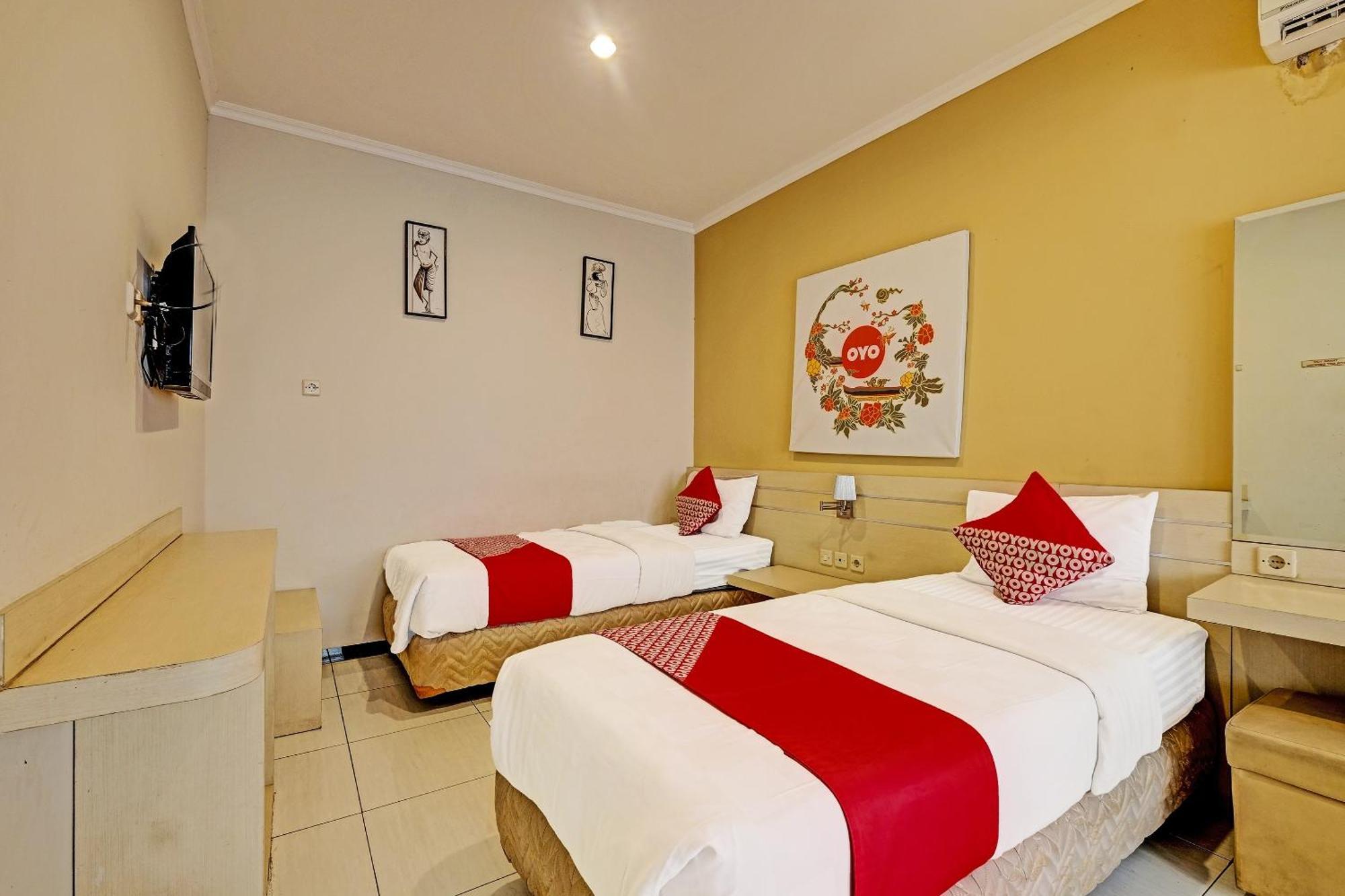 Sky Guesthouse Semarang Ngoại thất bức ảnh