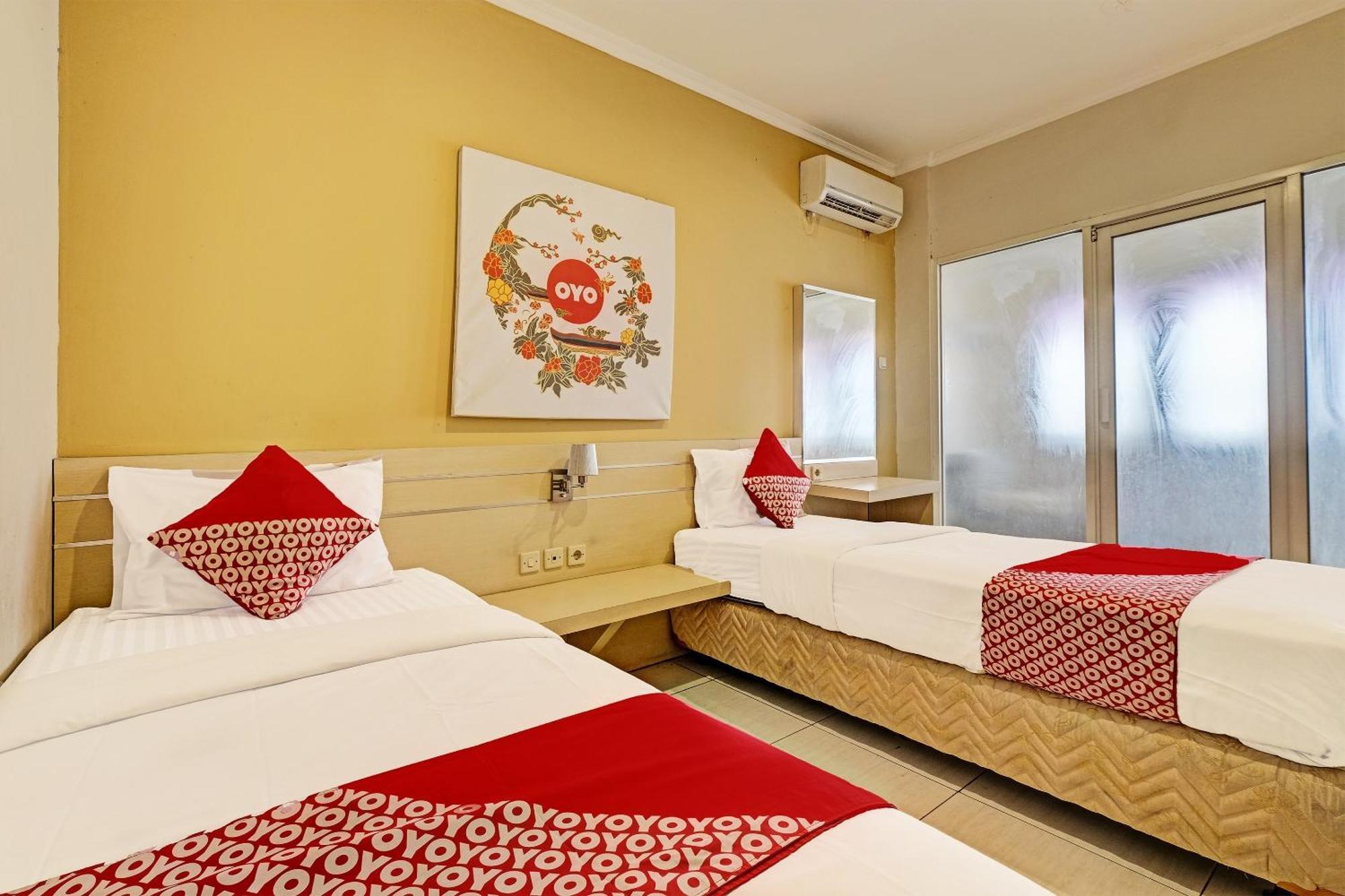 Sky Guesthouse Semarang Ngoại thất bức ảnh