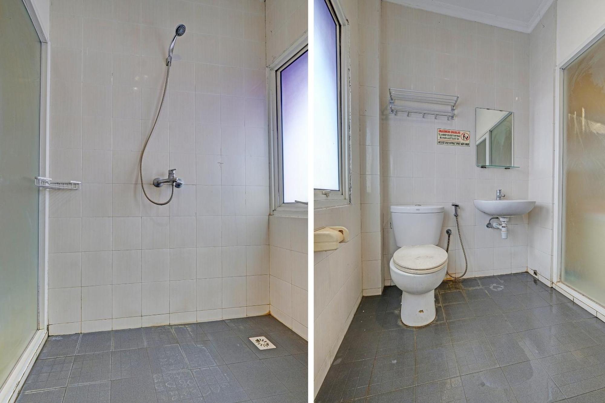 Sky Guesthouse Semarang Ngoại thất bức ảnh