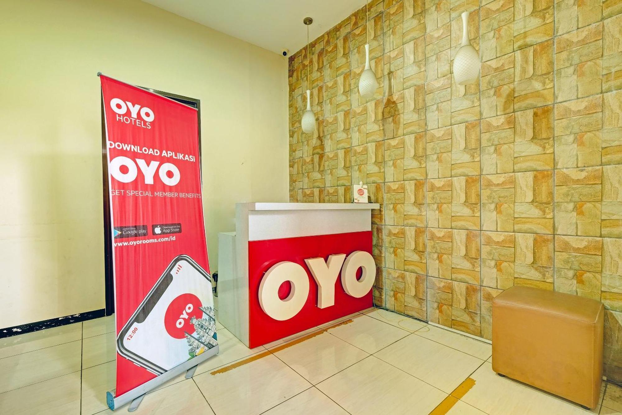 Sky Guesthouse Semarang Ngoại thất bức ảnh