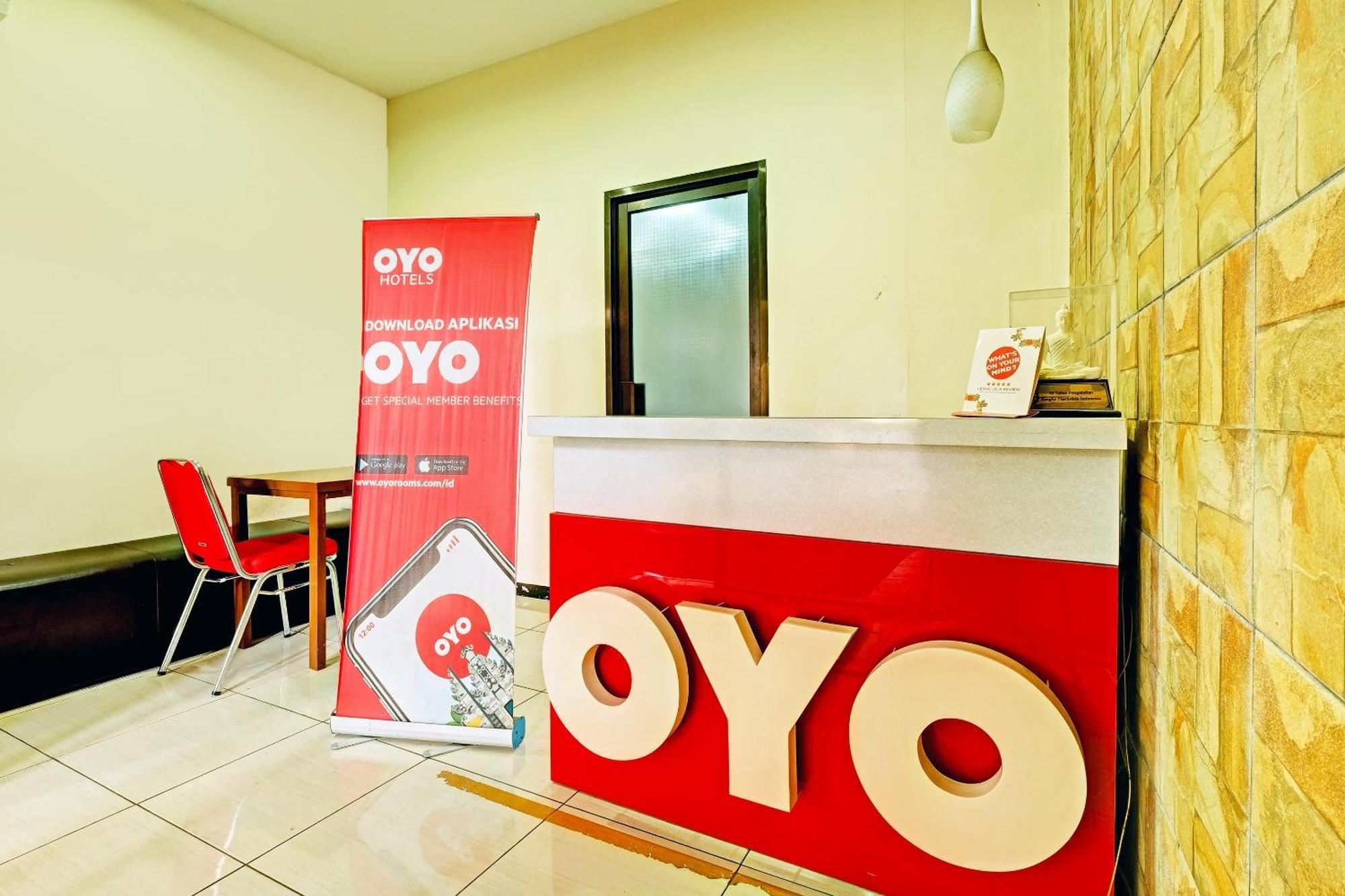 Sky Guesthouse Semarang Ngoại thất bức ảnh